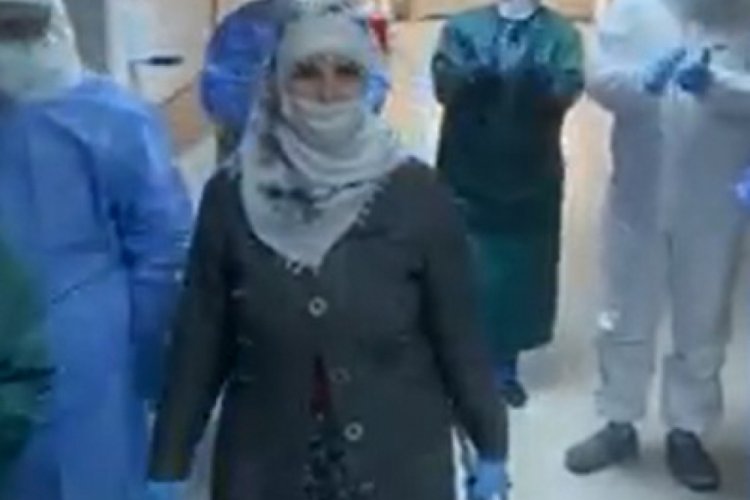70 yaşında koronavir&uuml;s&uuml; yendi