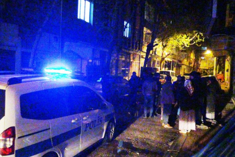 Kadının altın zincirini &ccedil;almaya &ccedil;alışan ş&uuml;pheli yakalandı