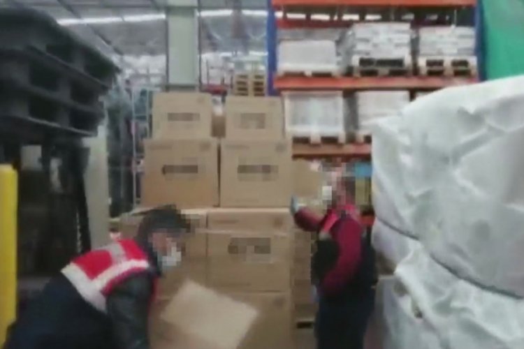 İzinsiz &uuml;retilen 11 bin filtreli maske ele ge&ccedil;irildi