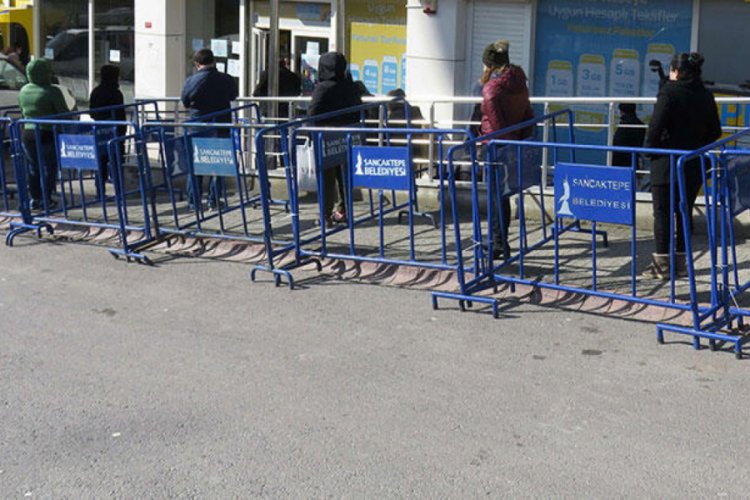 PTT &ouml;nlerinde demir bariyerli &ouml;nlem