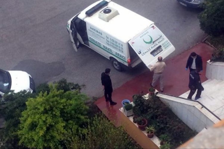 4 yaşındaki oğlunu boğarak &ouml;ld&uuml;rd&uuml;!