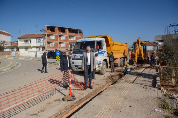 Bursa Karacabey'de elektrik hatlarının yer altına alınma &ccedil;alışmaları s&uuml;r&uuml;yor