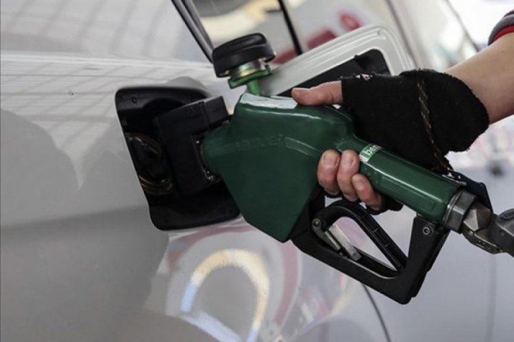Benzine beklenen indirim geldi!