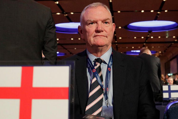 İngiltere Futbol Federasyonu Başkanı Clarke: "Bu sezonu bitiremeyebiliriz"