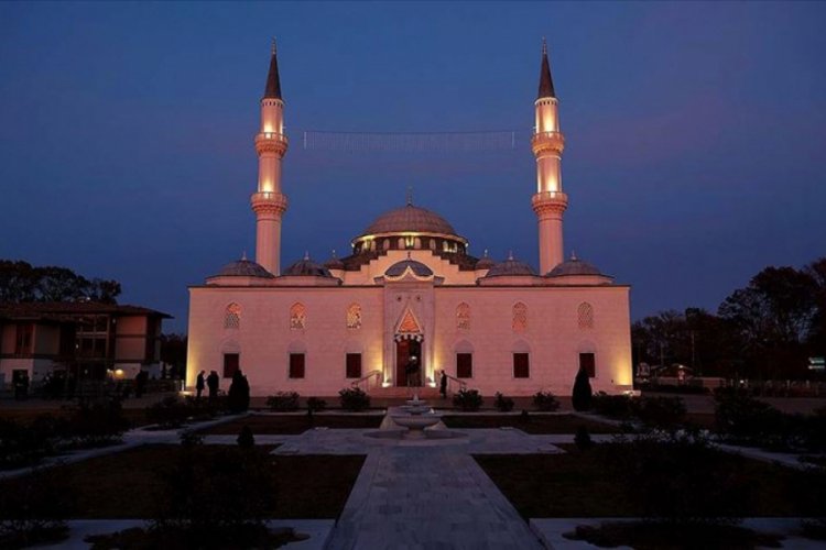 ABD'de Berat Kandili canlı yayında kutlandı