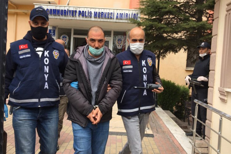 3 arkadaşını &ouml;ld&uuml;r&uuml;p 'namus meselesi' dedi