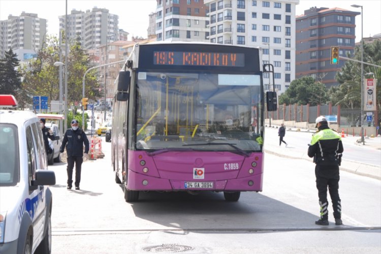İstanbul'da toplu taşıma ara&ccedil;larında koronavir&uuml;s denetimi