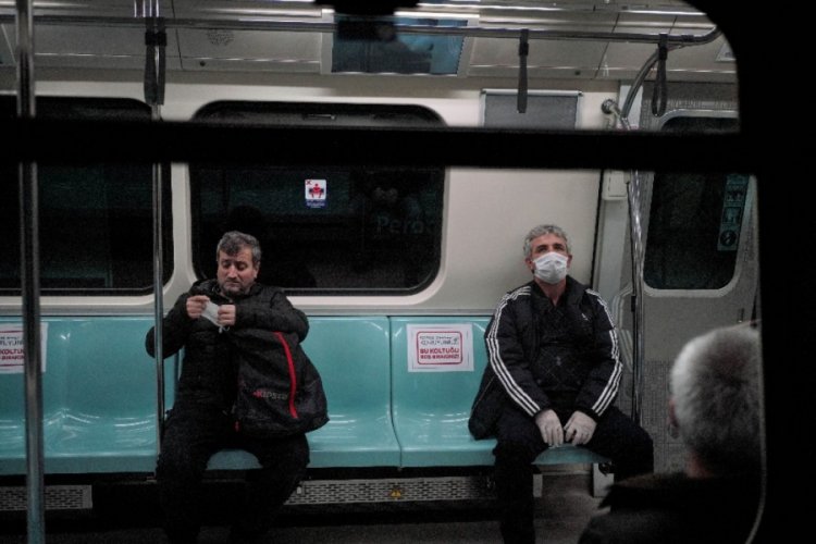 İstanbul metrolarında koronavir&uuml;s sessizliği