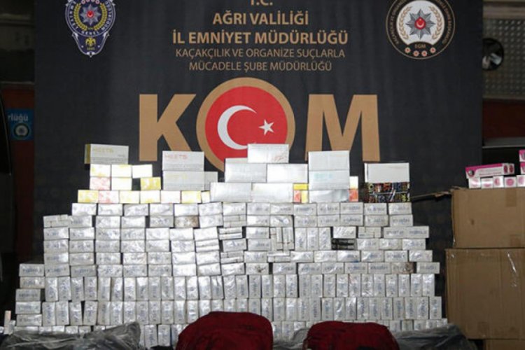 Kargo aracında, ka&ccedil;ak sigara ele ge&ccedil;irildi