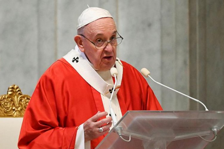 Papa Francis'ten Covid-19'dan kazan&ccedil; sağlayanlara 'mafya' benzetmesi