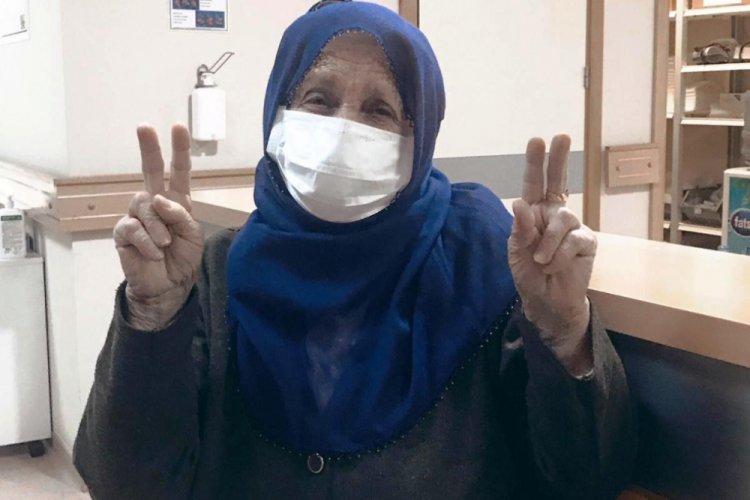Ordu'da 79 yaşındaki kadın korona vir&uuml;s&uuml; yendi
