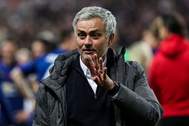 Oyuncularına parkta antrenman yaptıran Mourinho hatasını kabul etti