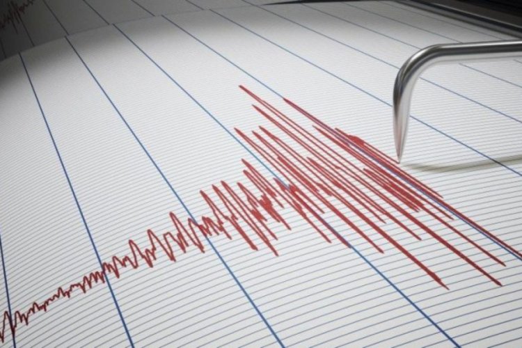 Endonezya'da 5 b&uuml;y&uuml;kl&uuml;ğ&uuml;nde deprem