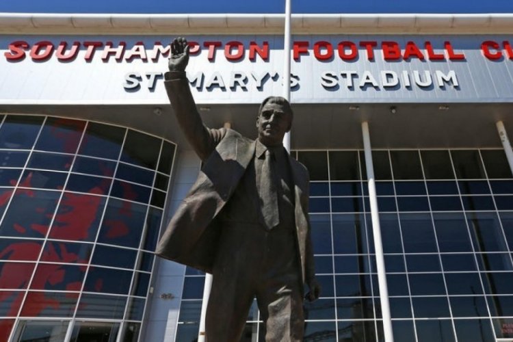 Southampton, Premier Lig'de maaşlarda indirime giden ilk kul&uuml;p oldu