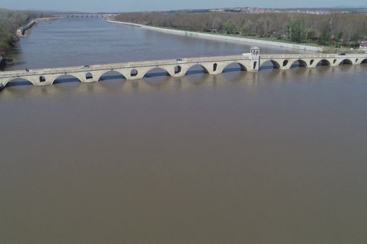 Bulgaristan baraj kapaklarını a&ccedil;tı, taşkını 'Kanal Edirne' &ouml;nledi