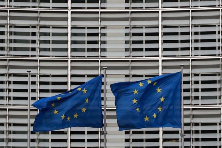 AB, Schengen b&ouml;lgesine seyahat yasağını 15 Mayıs'a kadar uzatıyor