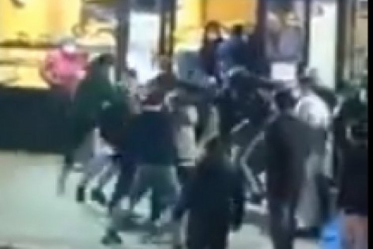 Sokağa &ccedil;ıkma yasağı sonrası sinirler gerildi!