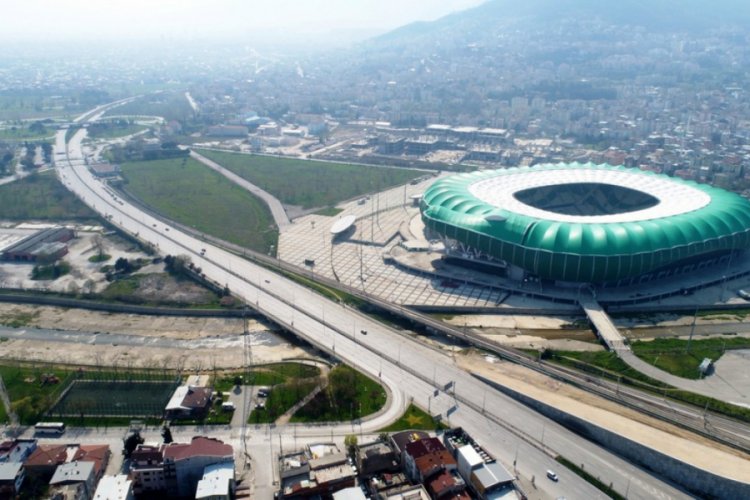 Bursa'nın boş meydan ve caddeleri havadan g&ouml;r&uuml;nt&uuml;lendi