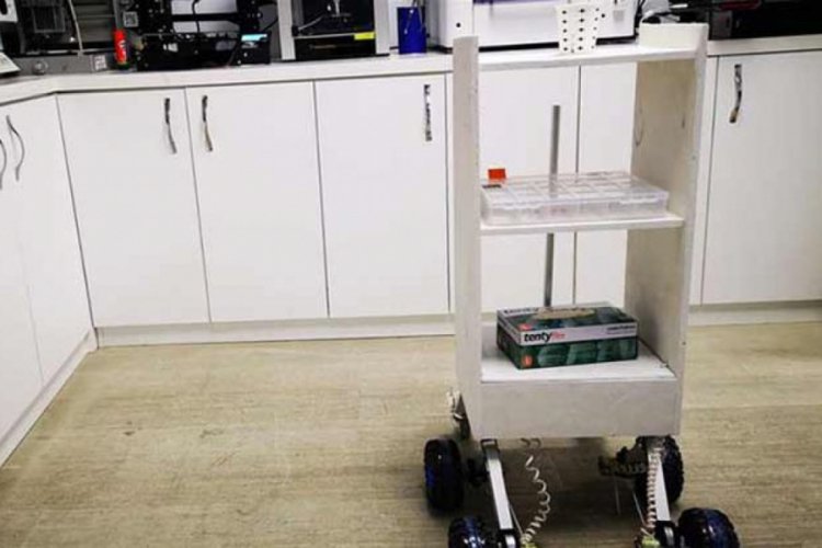 Pandemi servisindeki hastalara robotlar hizmet edecek