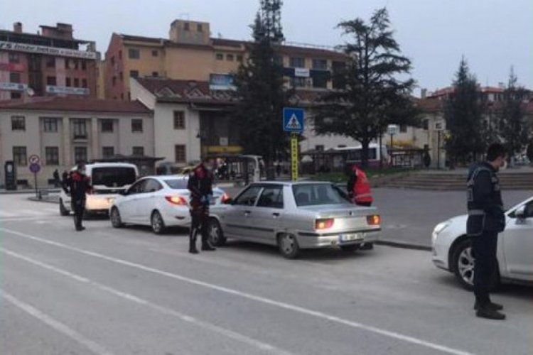 Kastamonu'da yasaklara uymayan 32 kişiye para cezası kesildi