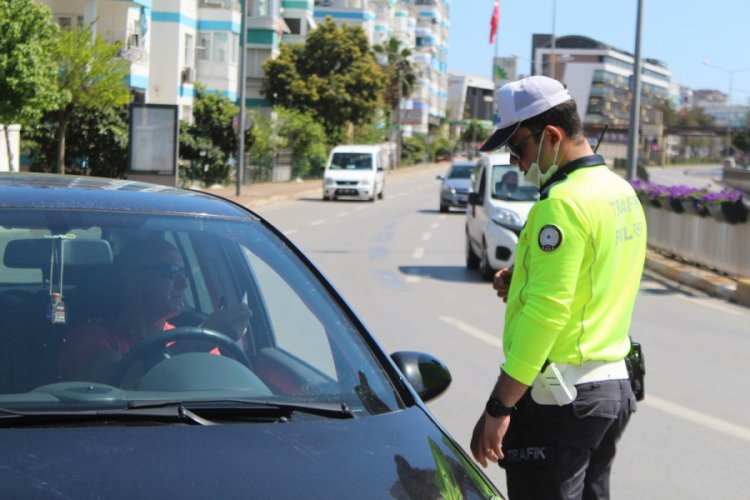Antalya'da yasağı ihlal eden 729 kişiye ceza