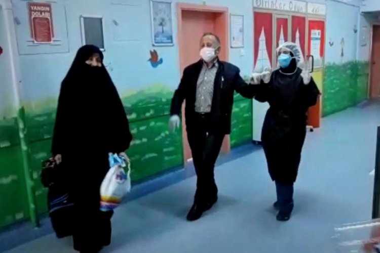 Korona vir&uuml;s hastaları "Bayburt barı" ile taburcu edildi
