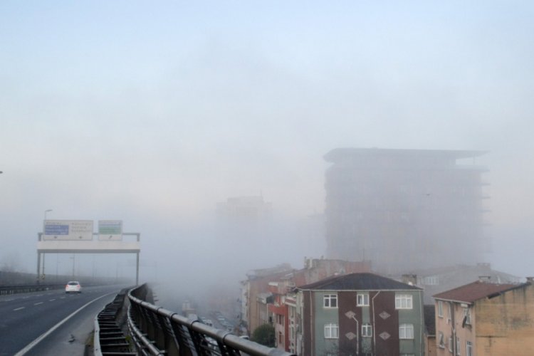 İstanbul'da sis etkili oldu