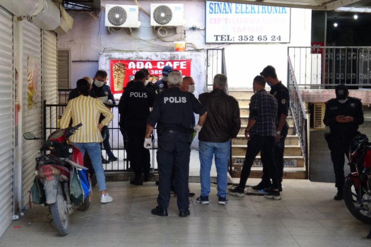 Arkadaşı merak etti, evinde &ouml;ld&uuml;ğ&uuml; ortaya &ccedil;ıktı
