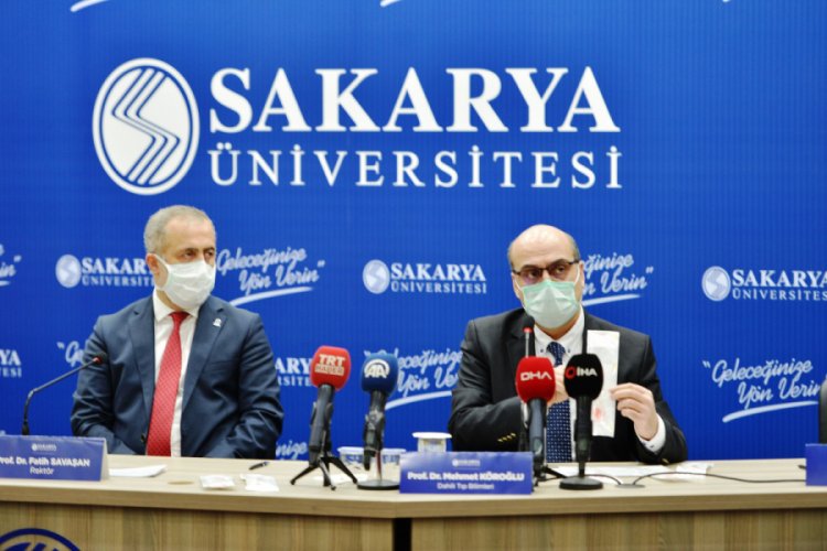 Sakarya &Uuml;niversitesi &uuml;rettiği 'Covid-19' test kitini tanıttı