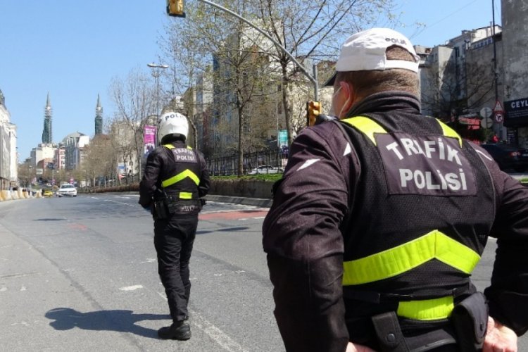 Beyoğlu'nda "sosyal mesafe" denetlemesi