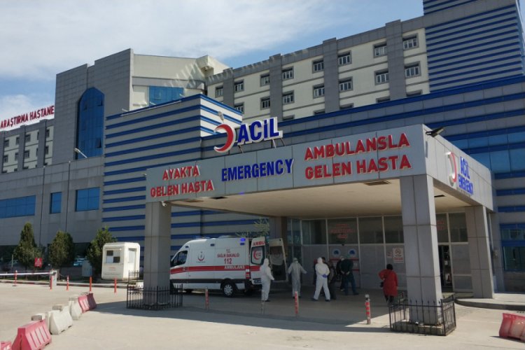 92 yaşındaki bir kadın korona vir&uuml;sten hayatını kaybetti