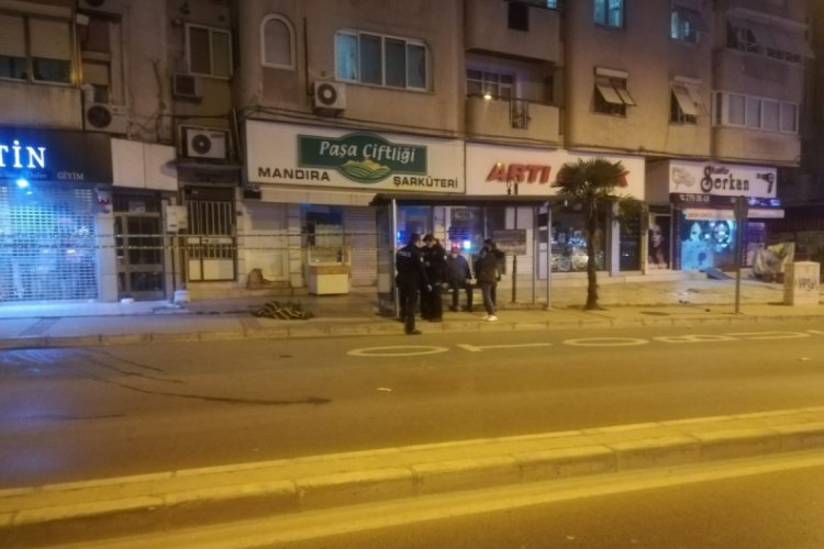 Yolda y&uuml;r&uuml;rken fenalık ge&ccedil;irdi