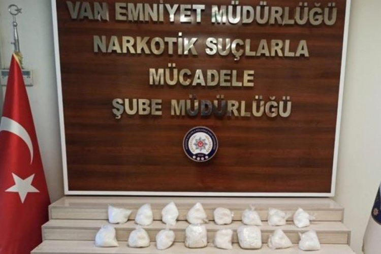 9 kilo uyuşturucu ele ge&ccedil;irildi!