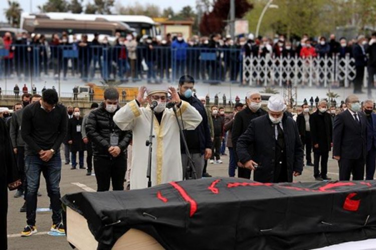 Haydar Baş, son yolculuğuna uğurlandı!