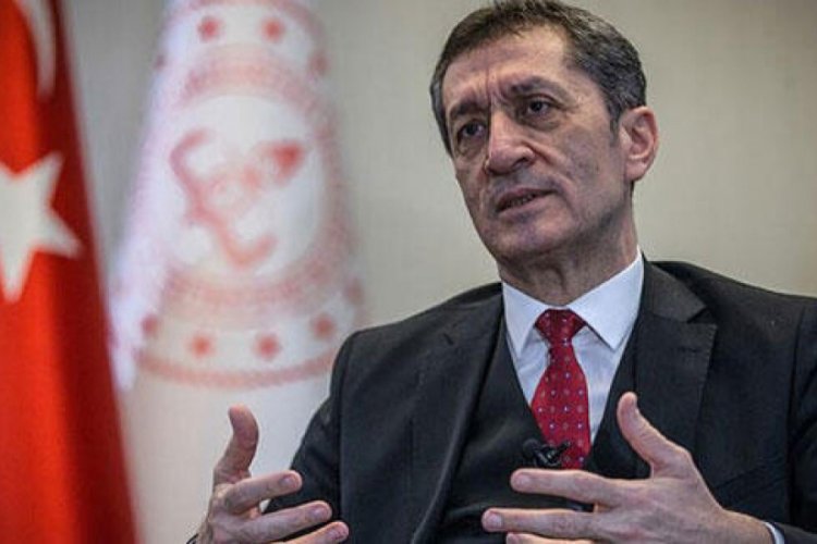 Bakan Sel&ccedil;uk'tan 'Telafi eğitimi d&uuml;zenlemesi' a&ccedil;ıklaması