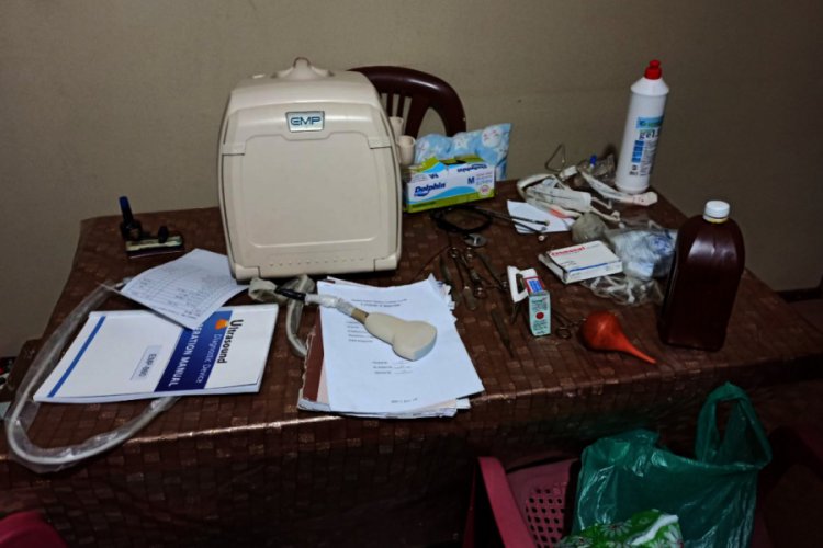 Suriyelilerin ruhsatsız muayenehanesine baskın: 3 g&ouml;zaltı
