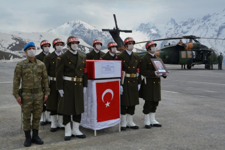 Şehit Uzman &Ccedil;avuş Durhan i&ccedil;in Hakkari'de t&ouml;ren
