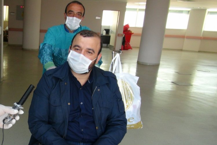 Hem koronavir&uuml;s&uuml; hem kalp krizini yendi