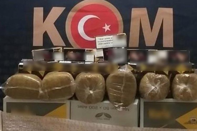 500 kilo ka&ccedil;ak t&uuml;t&uuml;n ele ge&ccedil;irildi