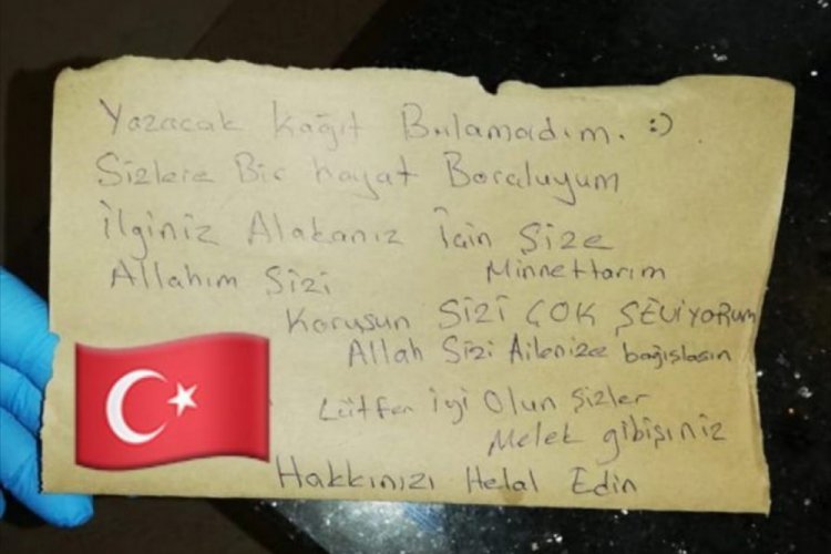 Bursa'da koronavir&uuml;s&uuml; yenip, bıraktığı notla duygulandırdığı sağlık&ccedil;ıları ziyaret etti