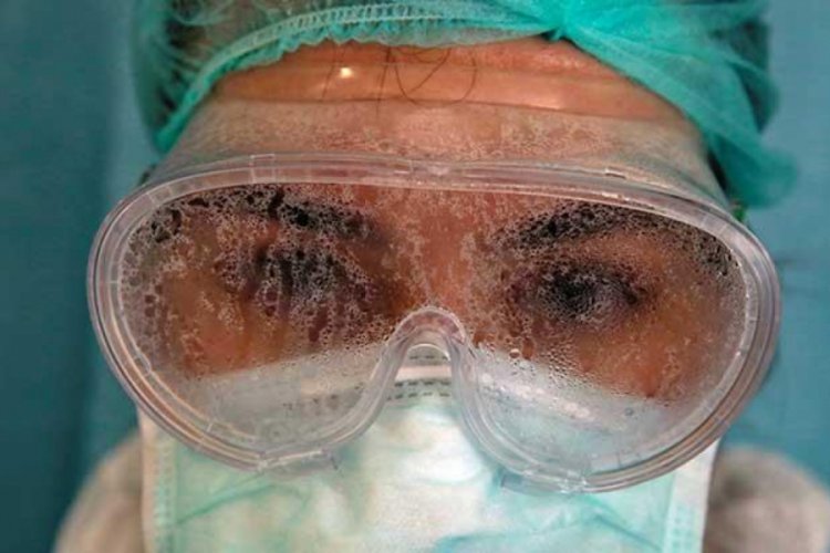 Dilara hemşire: 'Oğlumu bir aydır g&ouml;rm&uuml;yorum'