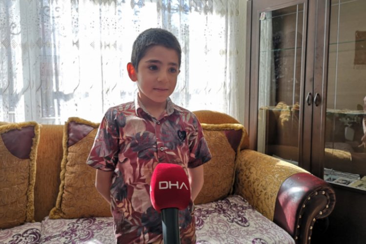 9 yaşındaki &ccedil;ocuğa polisten doğum g&uuml;n&uuml; s&uuml;rprizi