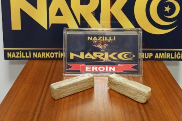 Polisin takibe aldığı otomobilde yarım kilo 'eroin' ele ge&ccedil;irildi
