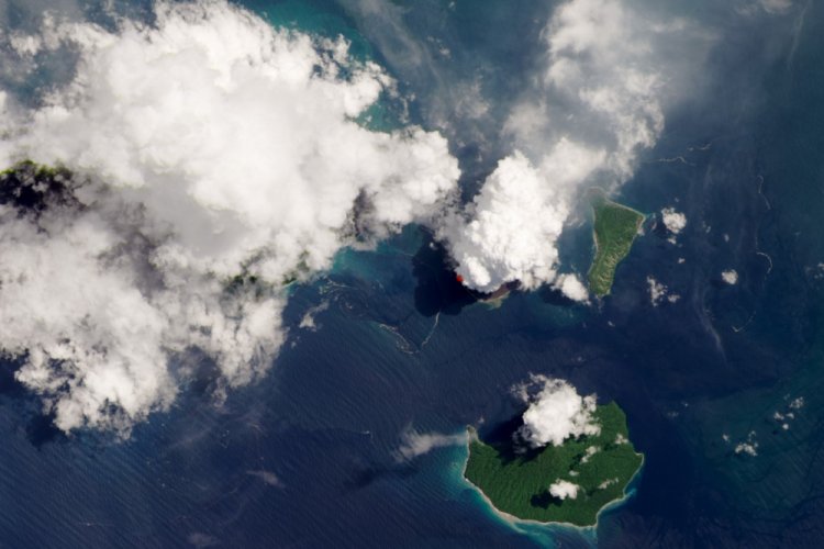 Krakatoa Yanardağı uzaydan g&ouml;r&uuml;nt&uuml;lendi