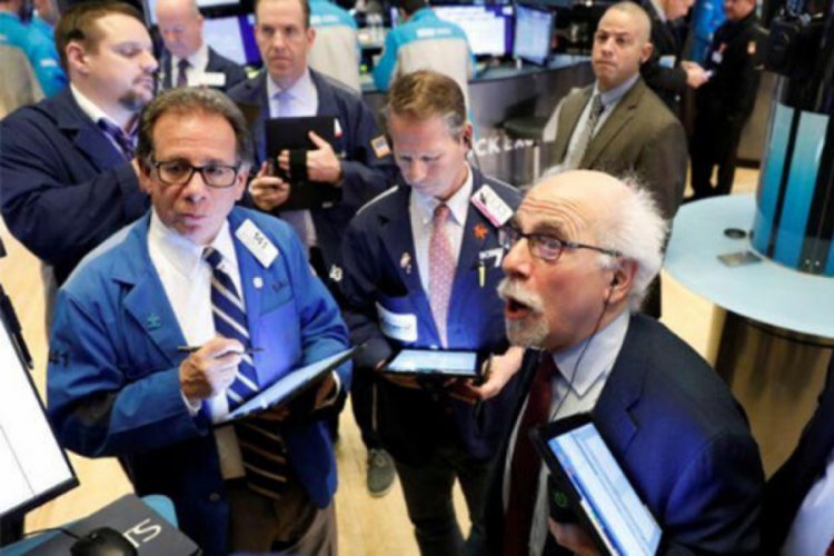 ABD'de Dow Jones iyimserlik etkisiyle 800 puan birden y&uuml;kseldi
