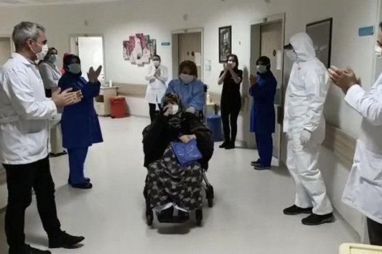 72 yaşında korona vir&uuml;s&uuml; yendi