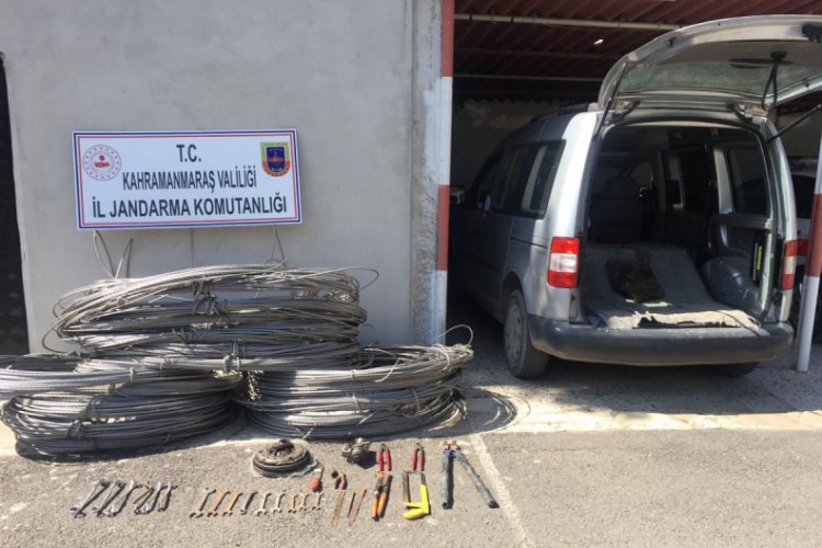 Kablo hırsızı 3 kişi yakalandı