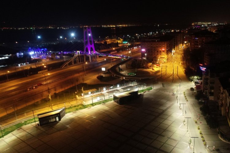 Sokaklar yasağa saatler kala sessizliğe b&uuml;r&uuml;nd&uuml;