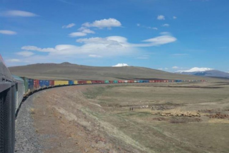 Bakan a&ccedil;ıkladı! 940 metrelik tren yola &ccedil;ıktı