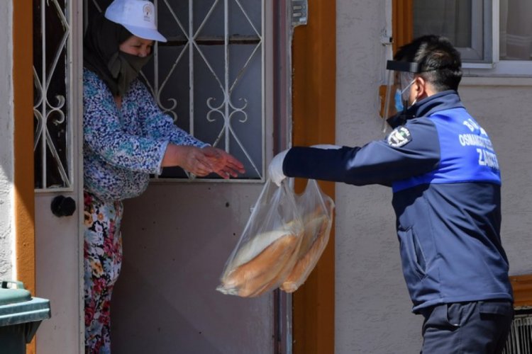 Bursa'da belediye ekipleri vatandaşların ihtiya&ccedil;larını karşıladı